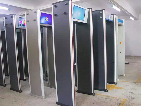 門式測(cè)溫儀